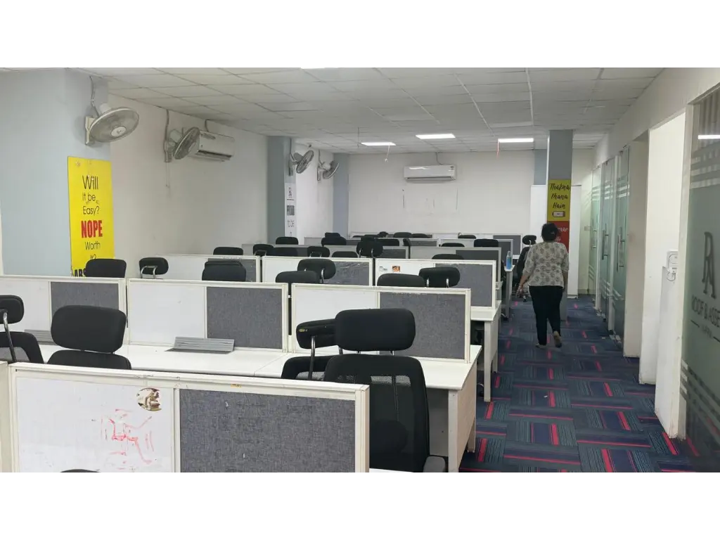 988884659_co working (8).webp